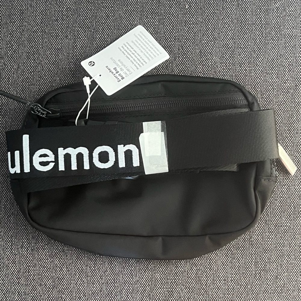 Lululemon belt bag